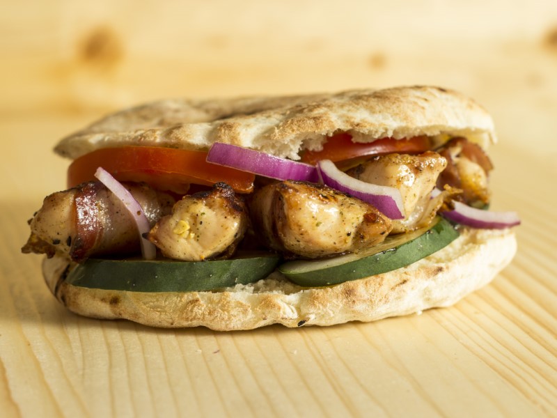 Pileći rolovani ražnjić Zarićev Vajat dostava